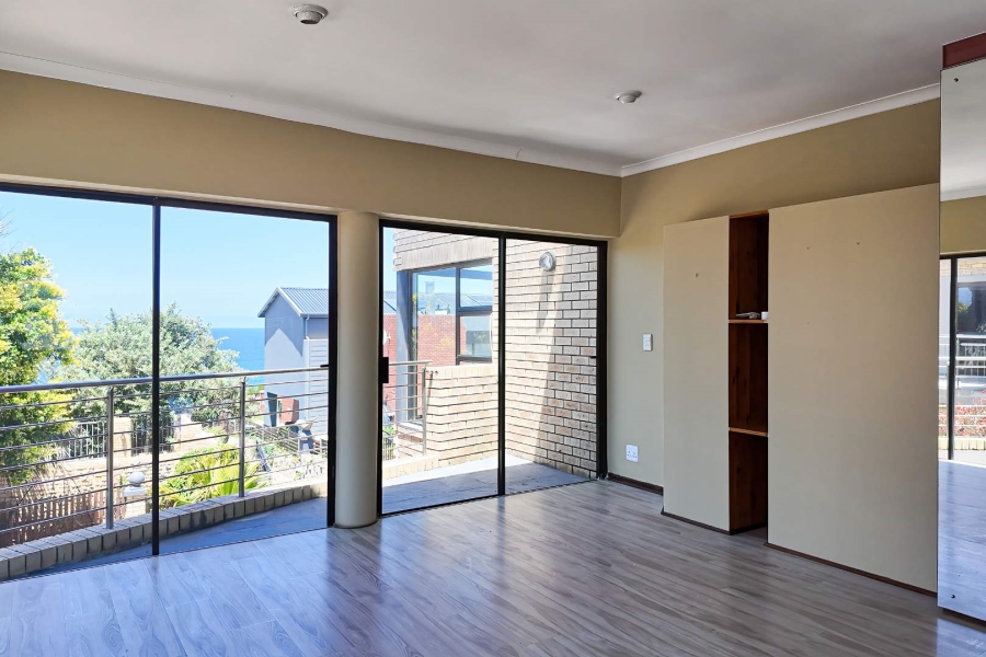 To Let 5 Bedroom Property for Rent in Hersham Western Cape